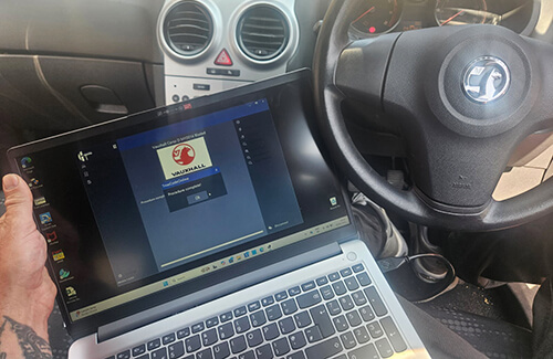Car key cutting and programming Car key cutting and programming